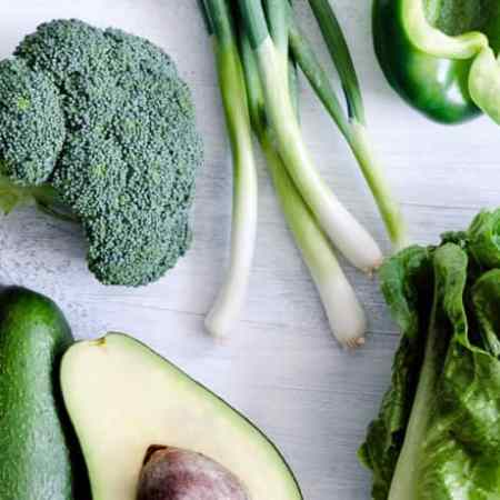 Mars 2026 : Comment nourrir votre élément Bois - L’alimentation verte et acide de saison - MTC